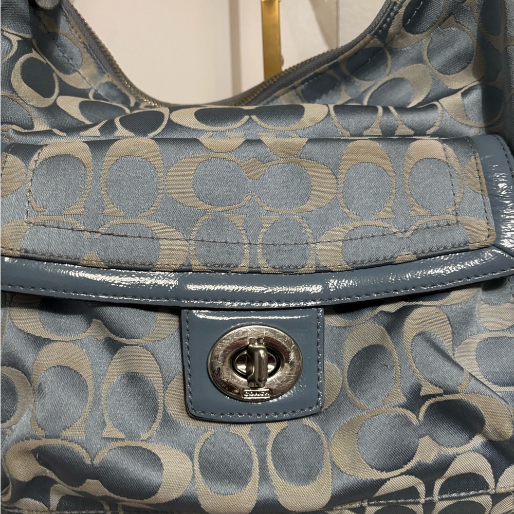 Sold
Coach Blue Patterned Shoulder Bag - Picture 3 of 10